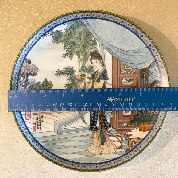 Vintage Imperial Jingdezhen Porcelain Beauties of the Red Mansion-Miao-yu Plate - Picture 6 of 8